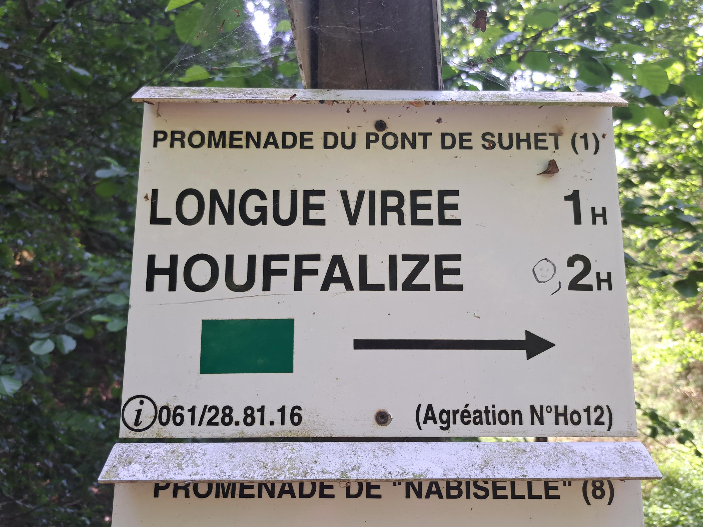 Een Betoverende Wandeling in Houffalize: Van Lachouffe Trail naar Onverwachte Avonturen